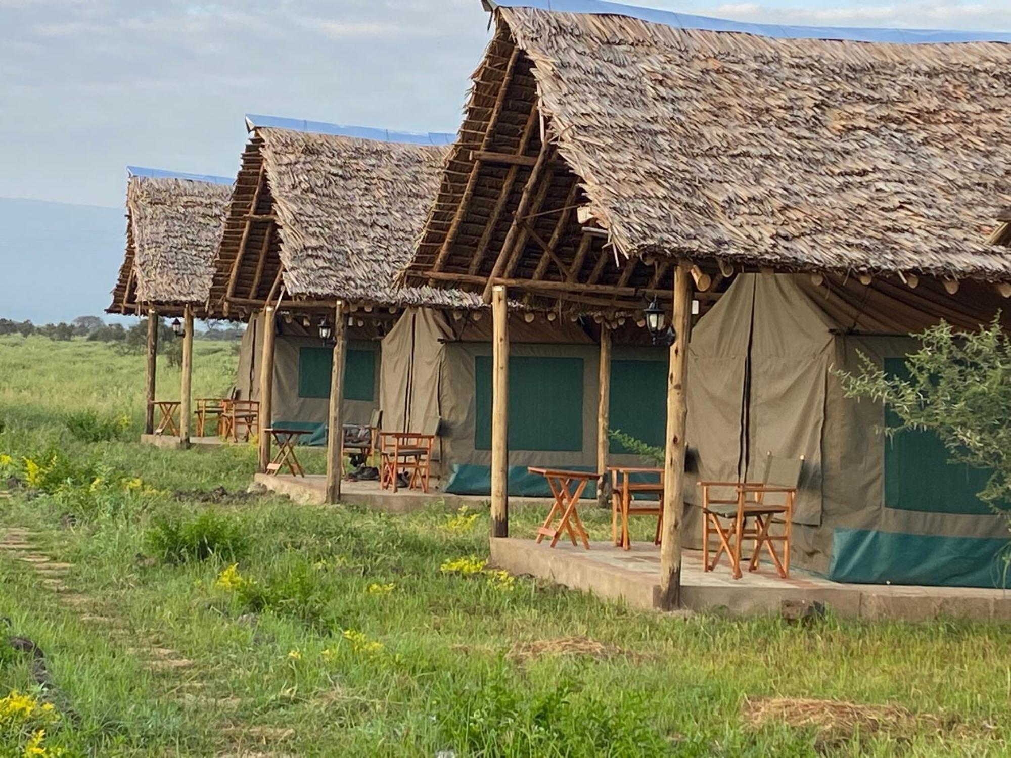 Amboseli Discovery Camp Luaran gambar